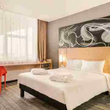 Ibis Oktyabr'Skoe Pole Hotel Rooms