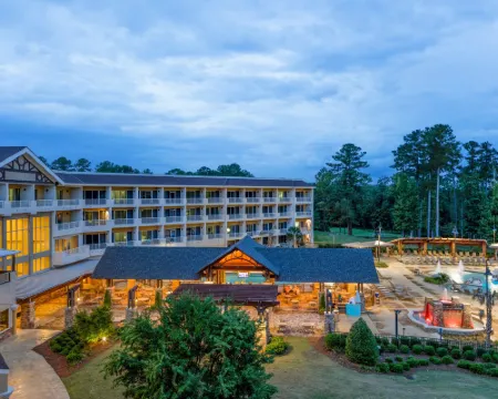 オーバーン マリオット オペライカ リゾート & スパ アット グランド ナショナル オペライカのホテル