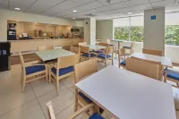 City Express by Marriott Zacatecas - breakfast