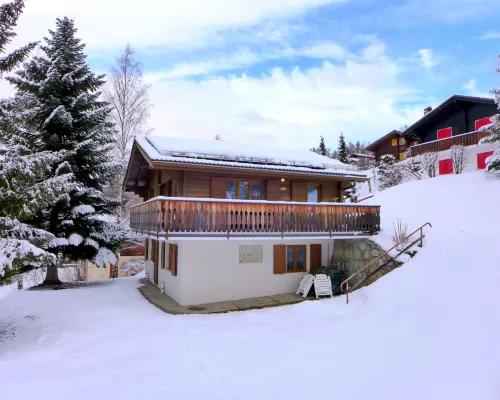 Chalet Larix Hotels in Raron
