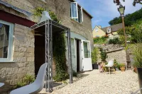 The Coach House and the Stable فنادق في Stroud