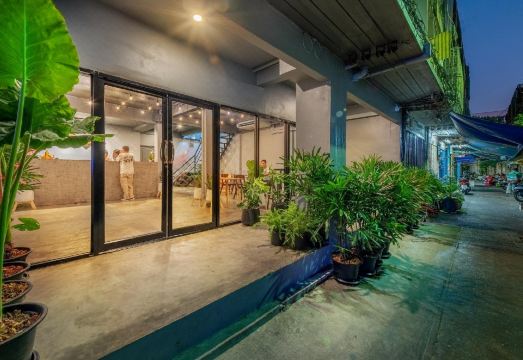 티 통 호스텔 위치