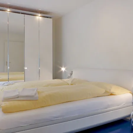Goldenhorn Apt.F