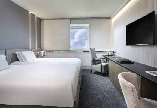 소피텔 아테네 에어포트