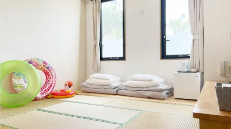 LOW COST RESORT MANZA BEACH Отели рядом с достопримечательностью «Aqualuce Chapel»