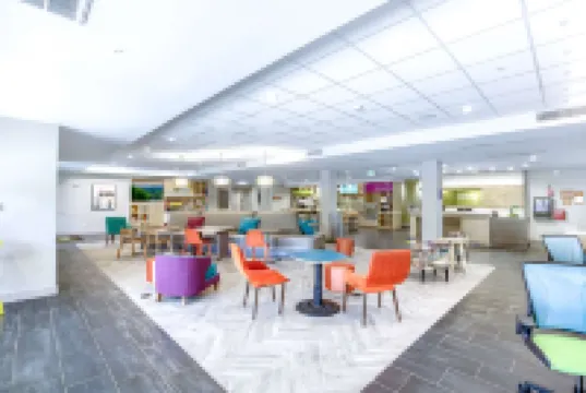 ホーム 2 スイーツ バイ ヒルトン ダフネ スパニッシュ フォート