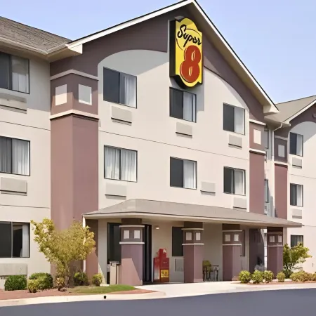 Super 8 by Wyndham Lynchburg VA