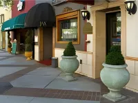 Brand Plaza Hotel Hotels in Glendale