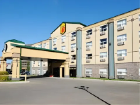Super 8 by Wyndham Red Deer City Centre
