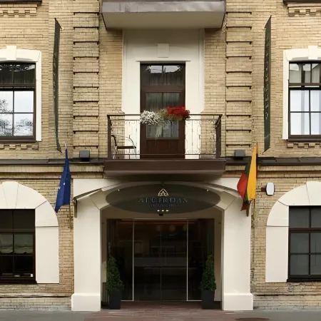City Hotels Algirdas Отели рядом с достопримечательностью «Шешкине»