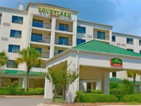 コートヤード・マートル・ビーチ・ベアフット・ランディング マートル・ビーチのホテル