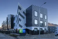 Holiday Inn Express & Suites Queenstown Hotels in der Nähe von Shotover St