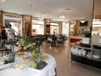 豐塔納廣場飯店 - 早餐