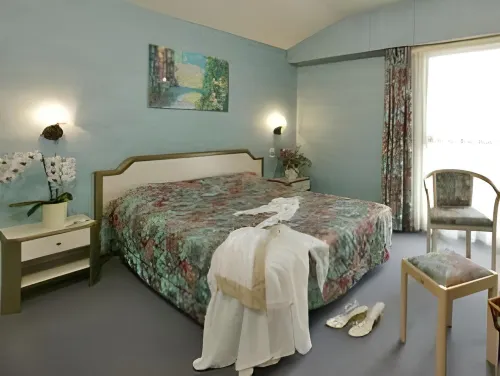Logis Hotel Restaurant le Grand Turc Hotels in L'Oie