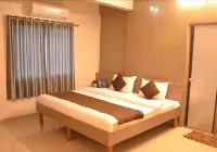 Hotel Royal Regency - ที่มีที่จอดรถ