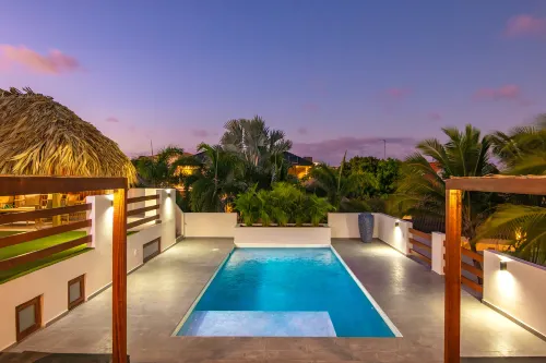 Luxurious Villa Blou, Steps from Beach Jan Thiel - 4-Sterne
