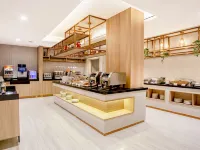 Holiday Inn Express & Suites BANGKOK CENTRAL PIER by IHG Hotels near BTS-Surasak