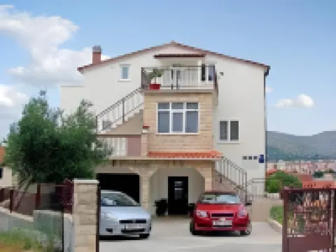 Apartments & Rooms Žaja