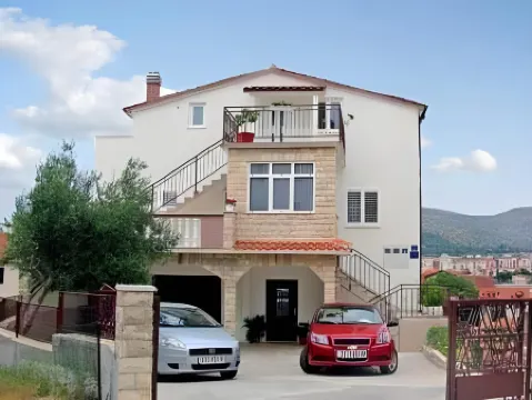 Apartments & Rooms Žaja