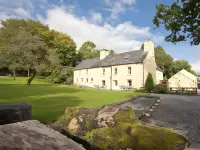 Ty Mawr Country Hotel & Restaurant Отели в г. Ллангатен