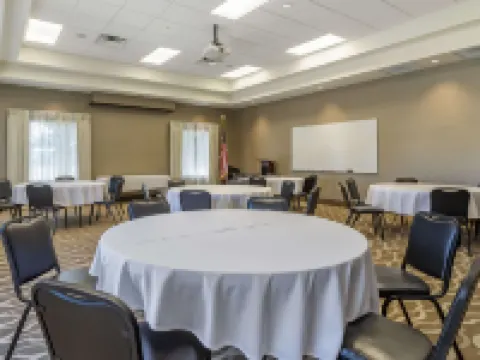 Comfort Inn Athens I - 75 アセンズのホテル