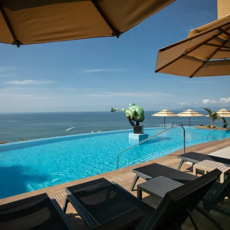 Pinnacle Resorts 179 - Adults Only