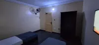 Deluxe Twin Beds in Royal Blue Guest House and Bar
