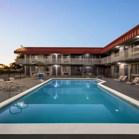 Days Inn by Wyndham Fresno South