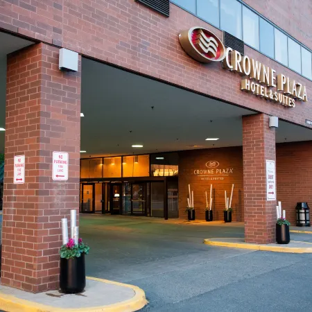 Crowne Plaza Suites MSP AIRPORT - MALL OF AMERICA by IHG