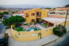Los Amigos Nest Hostel