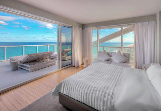 4. W 포트 로더데..