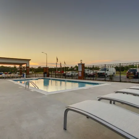 Hampton Inn by Hilton Sneads Ferry North Topsail Beach
