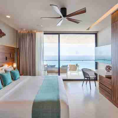 The Club at Solaz Luxury Villas Rooms