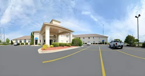 Quality Inn & Suites Woodstock Near Lake Geneva Hotels in McHenry