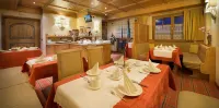 Hotel Cervo - breakfast