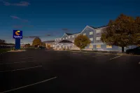 Comfort Inn & Suites - parking