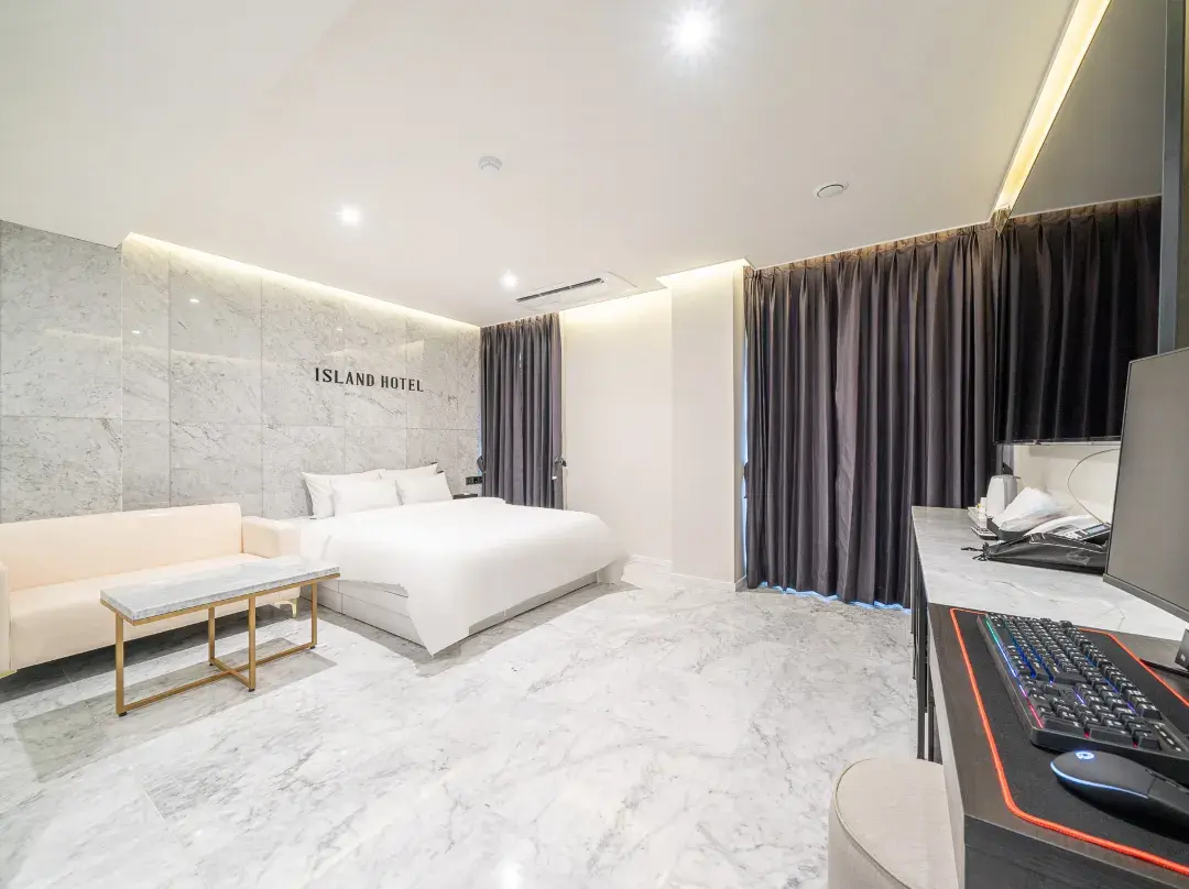 Ansan Island Hotel - 남양읍