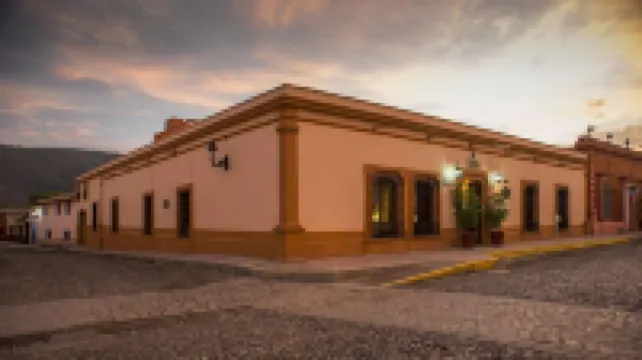 聖埃倫娜飯店畫廊飯店