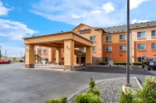 Comfort Inn & Suites