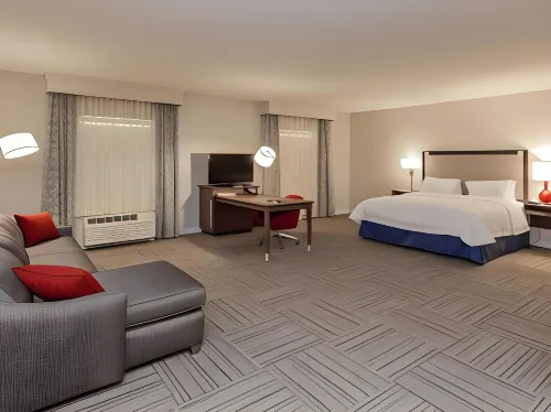Hampton Inn Emerson LakePoint Hotels in Emerson