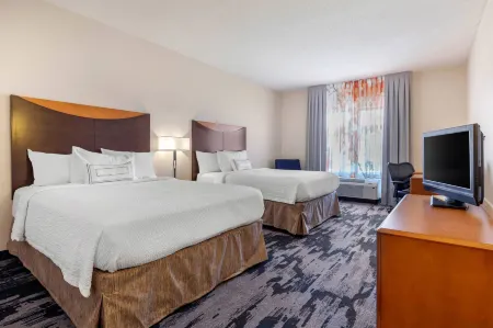 Fairfield Inn & Suites Rockford Отели рядом с достопримечательностью «Swanson Park»