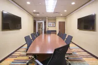 Fairfield Inn & Suites Burlington - parking