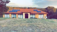 The Hidden Paradise in the Valley luxury Farmhouse Hotels near Hadfield Park