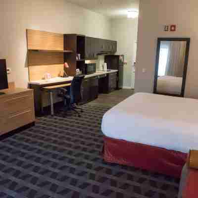 TownePlace Suites Battle Creek Rooms