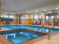 Staybridge Suites INDIANAPOLIS DOWNTOWN-CONV CTR by IHG - مسبح