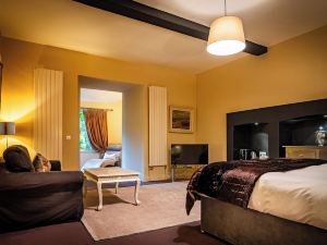 Six Brunton Place Guest House