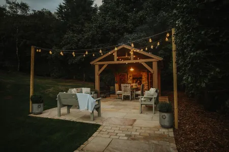 Luxury Rural Holiday Cottage With Log Burner