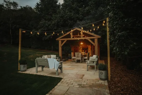 Luxury Rural Holiday Cottage With Log Burner