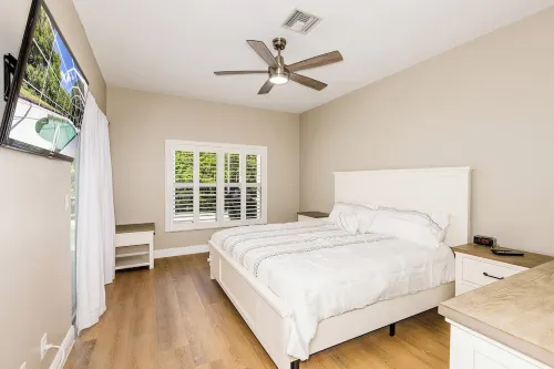 Newly Remodeled Pool Home with Players Club Access in Lely Resort!