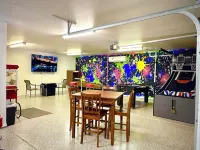 Wknd@Bernies 2Homes-2HotTubs-GAME ROOM, Private Compound--Amazing H2O/Mtn Views!
